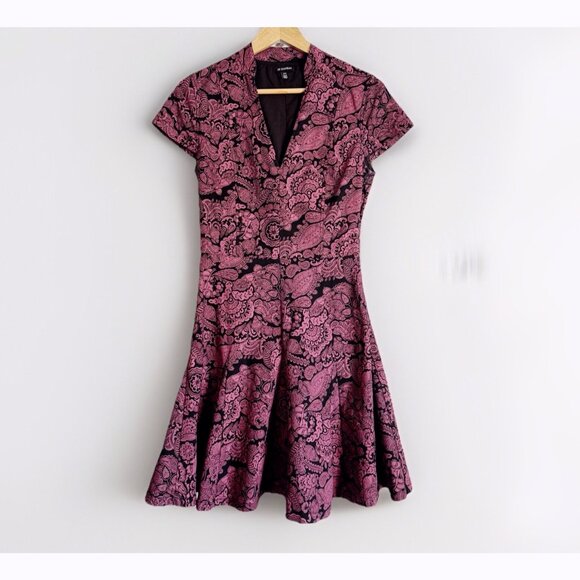 Le Château Pink Black Floral Jacquard Fit & Flare Dress M Baroque Parisian Chic - Picture 3 of 12